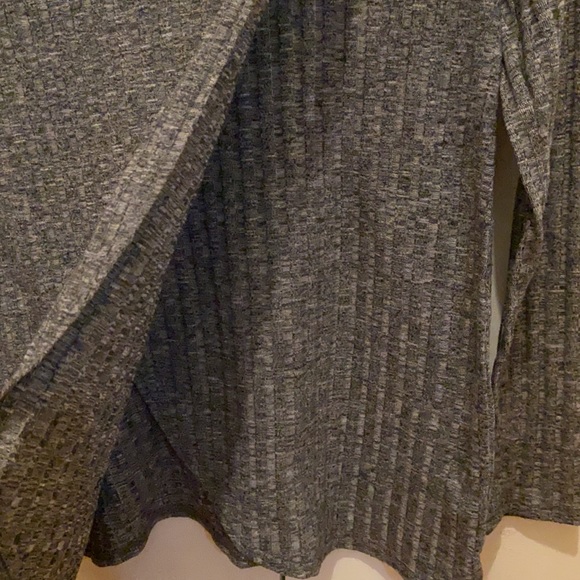 Thyme cowl neck long sleeve - Picture 3 of 6